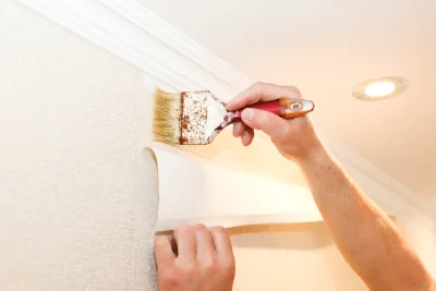 Pose de papier peint à Ouillon — revêtements muraux et toiles de verre